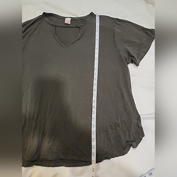 ELH Studio 2XL Hunter Green V-Neck Short Sleeve Blouse - Picture 7 of 8